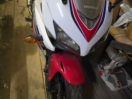 2015 Honda CBR 400R, красный, 450000 рублей, вид 1