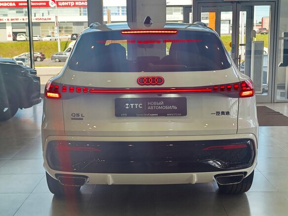 2026 Audi Q5 L III (GU), белый - вид 7