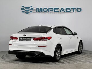 2019 Kia Optima IV Рестайлинг, белый, 1730000 рублей, вид 5