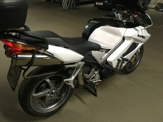 2003 Honda VFR 800, белый, 590000 рублей, вид 3