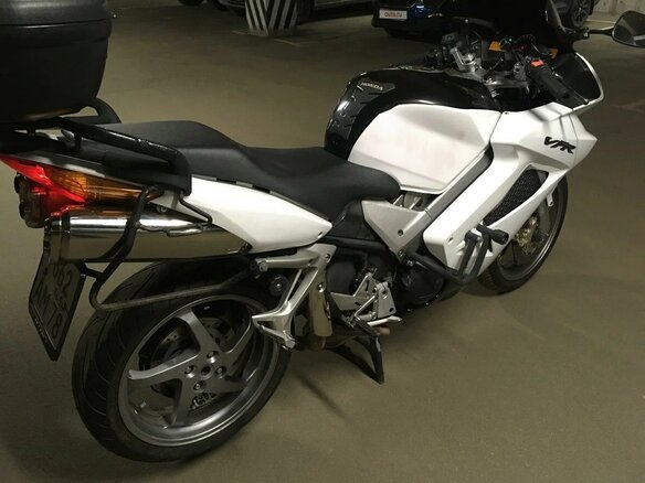 2003 Honda VFR 800, белый, 590000 рублей - вид 2