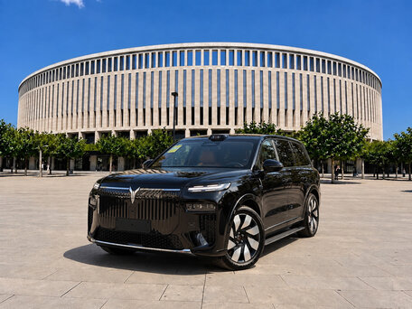 2026 Voyah Taishan X8, чёрный, 7700000 рублей, вид 1