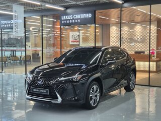 2022 Lexus UX 300e I, чёрный, 2620548 рублей, вид 1