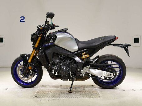 2023 Yamaha MT-09 (FZ-09), серебристый, 1199000 рублей, вид 1
