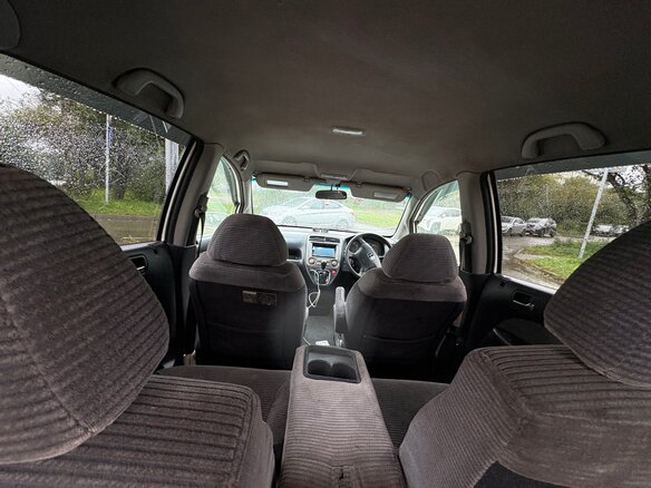 2002 Honda Stream I, белый, 310000 рублей - вид 7