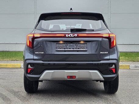 2026 Kia Seltos I Рестайлинг, серый, 2070034 рублей, вид 4