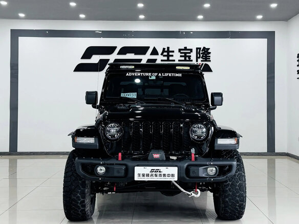 2023 Jeep Gladiator II (JT) Рестайлинг, чёрный, 6510000 рублей - вид 2
