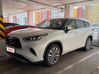 2025 Toyota Highlander IV (XU70), белый, 5450000 рублей, вид 1