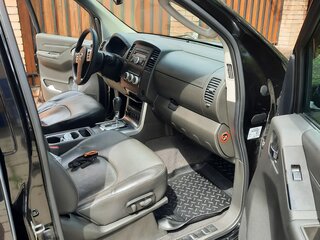 2011 Nissan Navara (Frontier) III (D40) Рестайлинг, чёрный, 1550000 рублей, вид 5