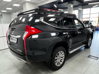 2018 Mitsubishi Pajero Sport III, чёрный, 2730000 рублей, вид 3