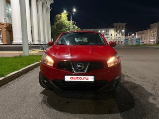 2013 Nissan Qashqai I Рестайлинг, красный, 910000 рублей, вид 2