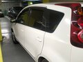 2013 Nissan Note I Рестайлинг, белый, 790000 рублей - вид 4