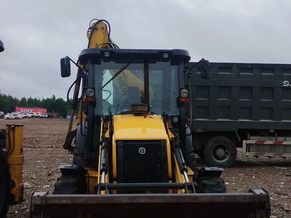 2019 New Holland B80B, жёлтый, 4214000 рублей - вид 2