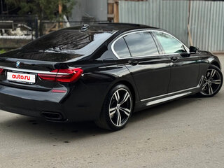 2015 BMW 7 серии Long 750Li xDrive VI (G11/G12), чёрный, 3200000 рублей, вид 4
