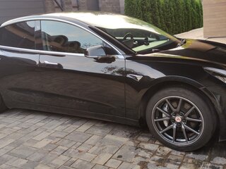 2019 Tesla Model 3 Standart Plus I, чёрный, 2300000 рублей, вид 3