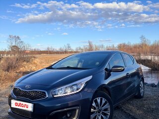 2017 Kia Ceed II Рестайлинг, серый, 1450000 рублей, вид 1