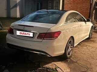 2015 Mercedes-Benz E-Класс 200 IV (W212, S212, C207) Рестайлинг, белый, 1850000 рублей, вид 3