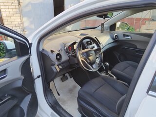 2012 Chevrolet Aveo II, белый, 600000 рублей, вид 5