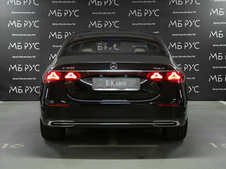 2025 Mercedes-Benz E-Класс 300 VI (W214, S214), чёрный, 10815000 рублей, вид 4
