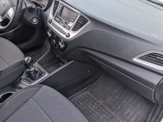2020 Hyundai Solaris II Рестайлинг, белый, 890000 рублей, вид 5