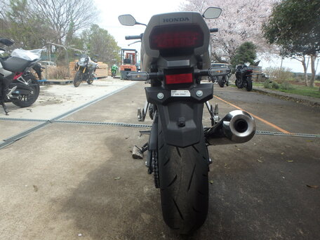 2026 Honda CB 1000F, серебристый, 1600000 рублей, вид 4