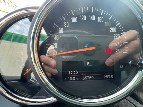 2021 Mini Hatch Cooper III (F55/F56) Рестайлинг, белый, 2500000 рублей - вид 24