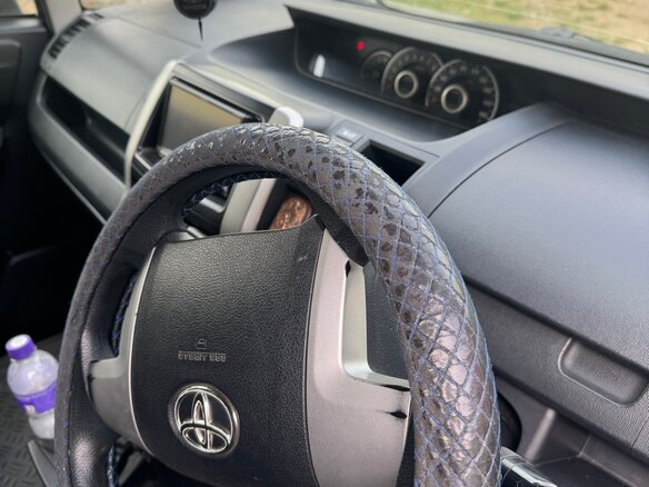 2011 Toyota Voxy II (R70) Рестайлинг, фиолетовый, 1850000 рублей - вид 26