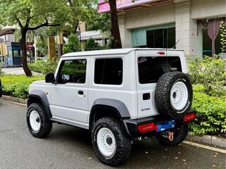 2022 Suzuki Jimny IV, белый, 2850000 рублей, вид 5