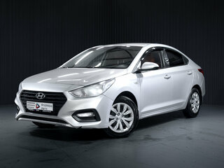 2017 Hyundai Solaris II, серебристый, 749000 рублей, вид 3