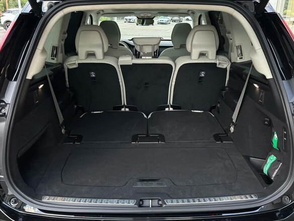 2026 Volvo XC90 B5 II Рестайлинг 2, чёрный, 11100000 рублей - вид 15