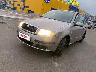 2007 Skoda Fabia I Рестайлинг, белый, 240000 рублей, вид 3