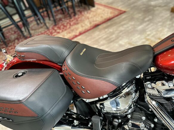 2023 Harley-Davidson Heritage, пурпурный - вид 17