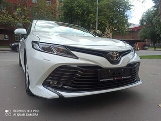 2020 Toyota Camry VIII (XV70), белый, 2200000 рублей, вид 3