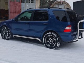 2002 Mercedes-Benz M-Класс 320 I (W163) Рестайлинг, синий, 970000 рублей, вид 4