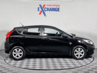 2012 Hyundai Solaris I, чёрный, 610000 рублей, вид 3