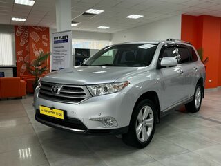 2011 Toyota Highlander II (XU40) Рестайлинг, серебристый, 1800000 рублей, вид 1