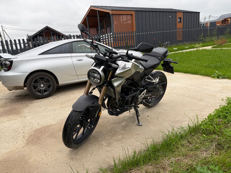 2021 Honda CB 300R, серый, 500000 рублей, вид 1