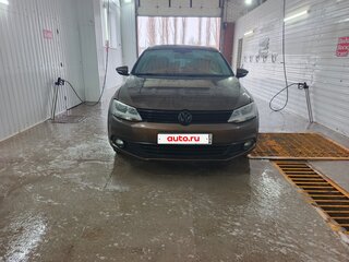 2012 Volkswagen Jetta VI, коричневый, 1300000 рублей, вид 2