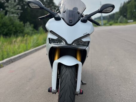 2020 Ducati Supersport, белый, 830000 рублей, вид 4