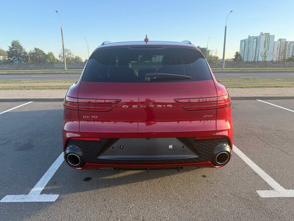 2023 Genesis GV70 I, красный, 4300000 рублей - вид 5