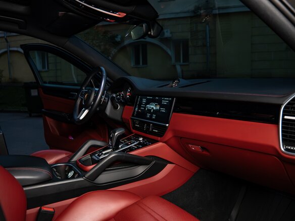 2019 Porsche Cayenne Coupé III, серый, 8390000 рублей - вид 15