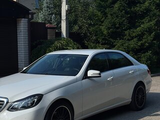 2013 Mercedes-Benz E-Класс 200 IV (W212, S212, C207) Рестайлинг, белый, 1649000 рублей, вид 4