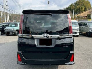 2021 Toyota Noah III (R80) Рестайлинг, чёрный, 2193000 рублей, вид 5