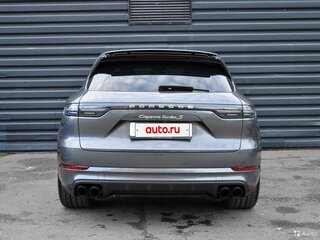 2020 Porsche Cayenne Turbo S E-Hybrid III, серый, 11500000 рублей, вид 4