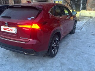 2020 Lexus NX 300h I Рестайлинг, красный, 4250000 рублей, вид 4