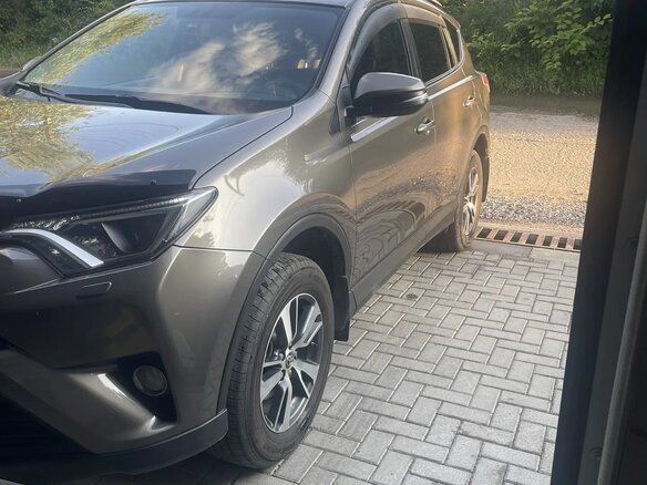 2016 Toyota RAV4 IV (XA40) Рестайлинг, коричневый, 2400000 рублей