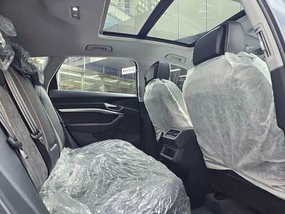 2026 Audi Q2 L e-tron I Рестайлинг, голубой, 4999666 рублей - вид 17