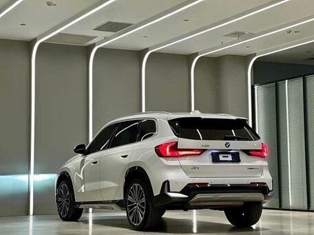 2026 BMW X1 Long 25Li xDrive III (U11/U12), белый, 5750000 рублей, вид 4