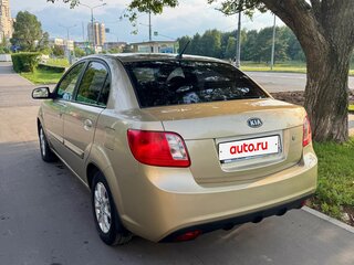2010 Kia Rio II Рестайлинг, бежевый, 470000 рублей, вид 3