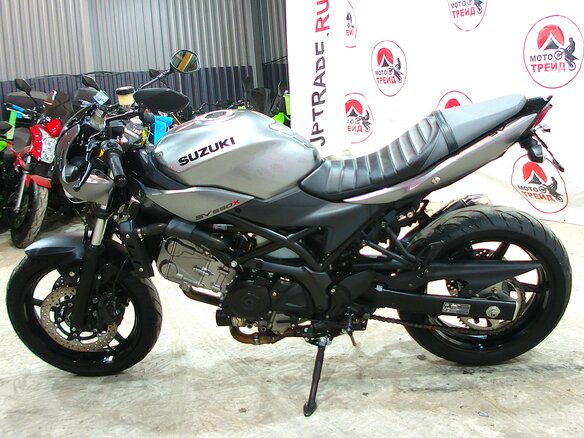 2018 Suzuki SV 650, серебристый, 540000 рублей - вид 4